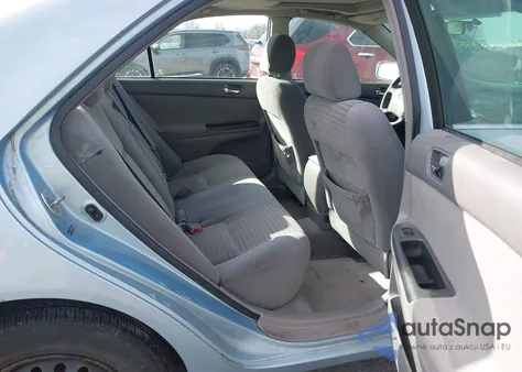 2005 Toyota Camry Le z USA, uszkodzony, nr VIN 4T1BE32K95U604054